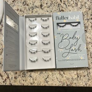 Flutter Habit lashes 2 packs